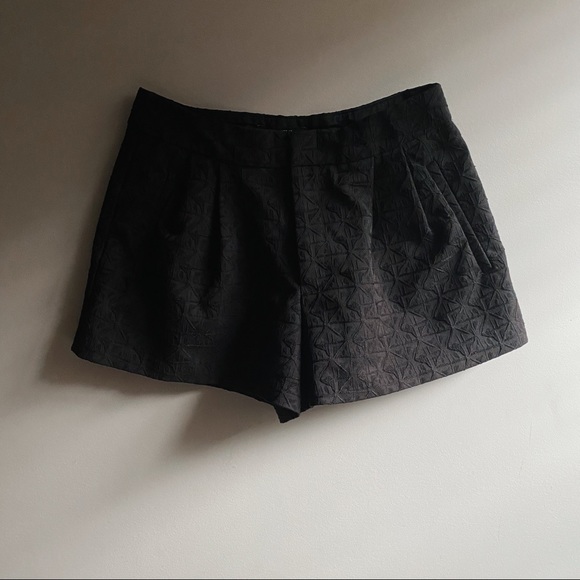 Vintage High-Waisted Print Shorts - Picture 4 of 4